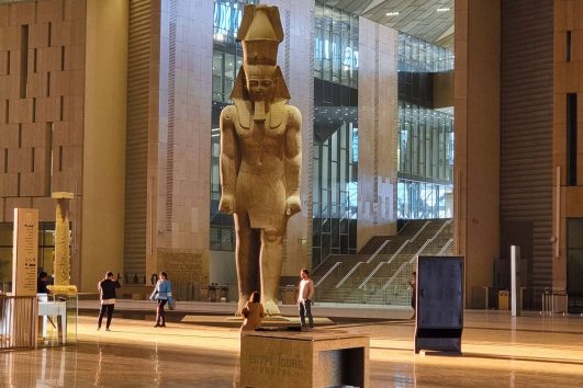 Day Tour to Giza Pyramids and The Egyptian Museum From Safaga Port