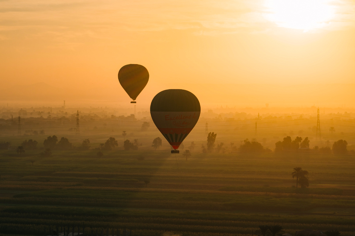 Beautiful-hot-air-balloon-pictures-in-the-morning egypt luxor tours