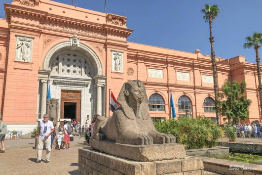 Private Day Tour to Egyptian Museum and Old Cairo